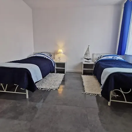 Plazowa 2 Maison d'hôtes Rowy (Pomerania)